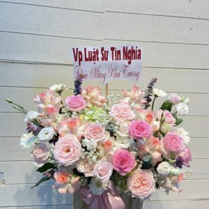 Shop hoa tươi Eakar – Hộp hoa sinh nhật hiện đại, ý nghĩa